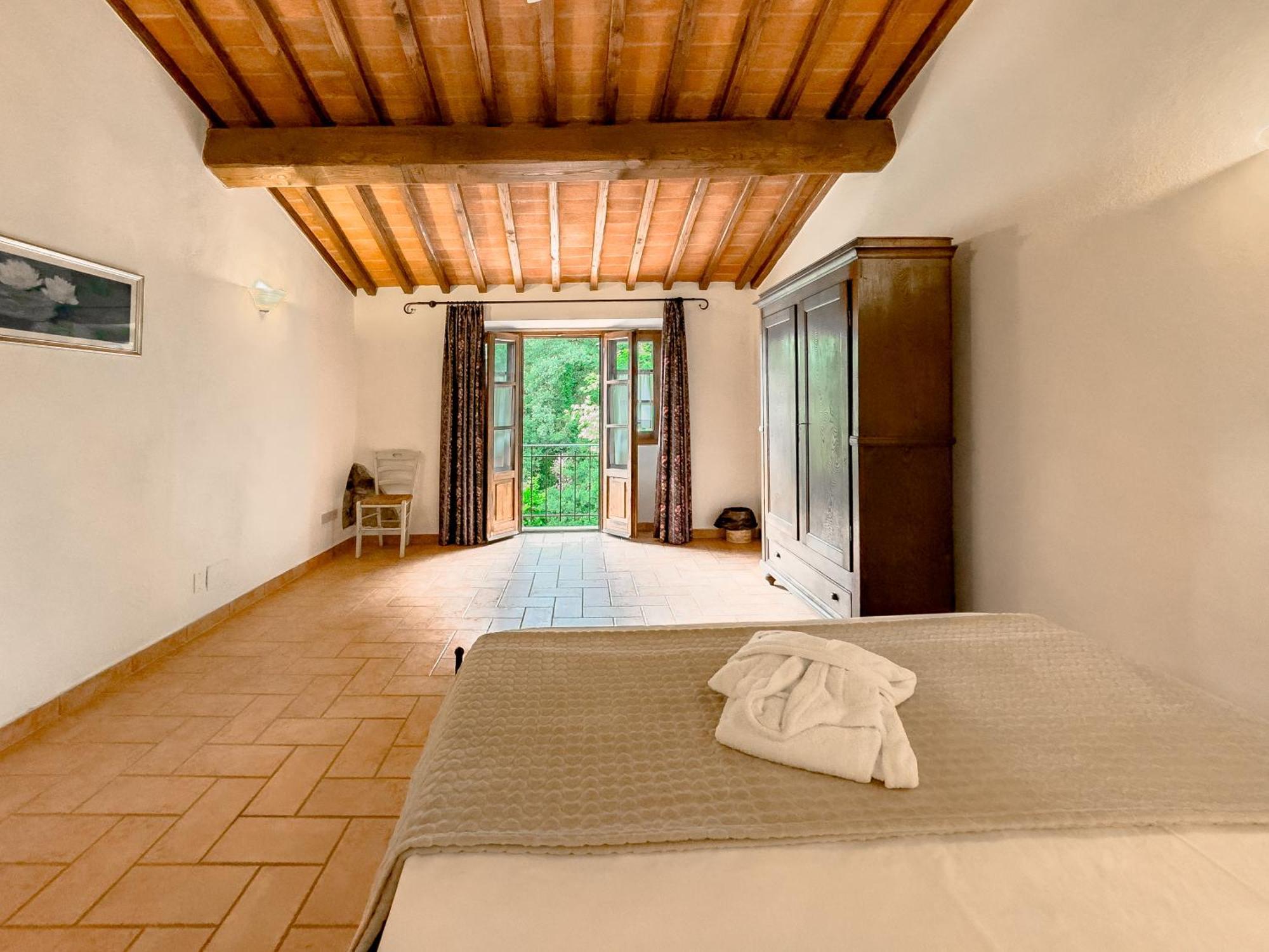 La Ferriera Exclusive Resort - Pool & Waterfall Loro Ciuffenna Luaran gambar