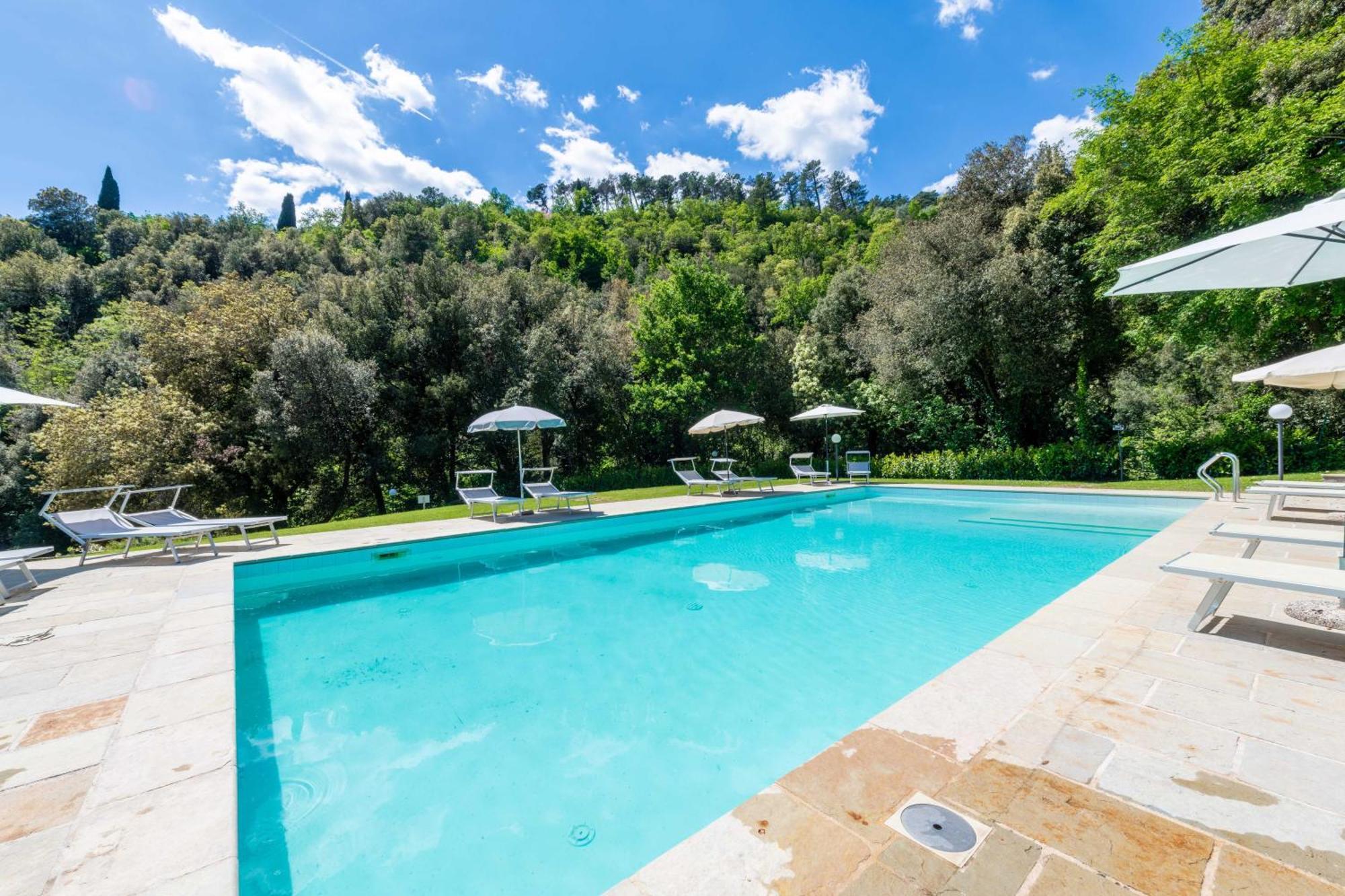 La Ferriera Exclusive Resort - Pool & Waterfall Loro Ciuffenna Luaran gambar