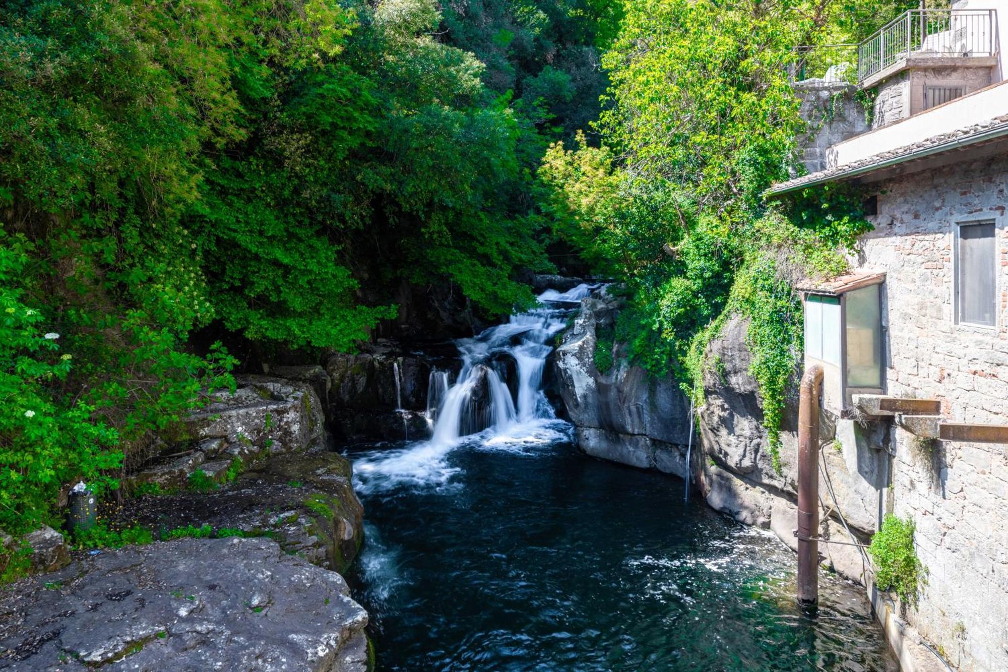 La Ferriera Exclusive Resort - Pool & Waterfall Loro Ciuffenna Luaran gambar