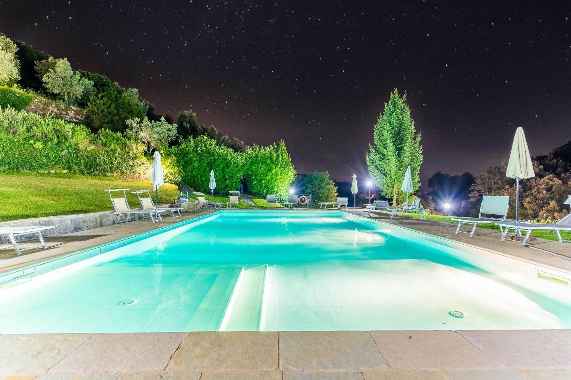 La Ferriera Exclusive Resort - Pool & Waterfall Loro Ciuffenna Luaran gambar