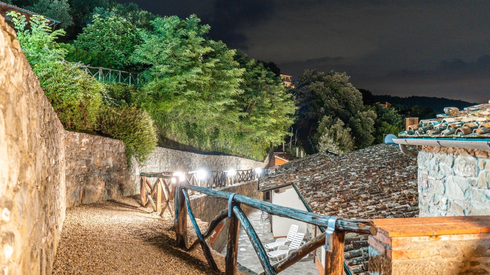 La Ferriera Exclusive Resort - Pool & Waterfall Loro Ciuffenna Luaran gambar
